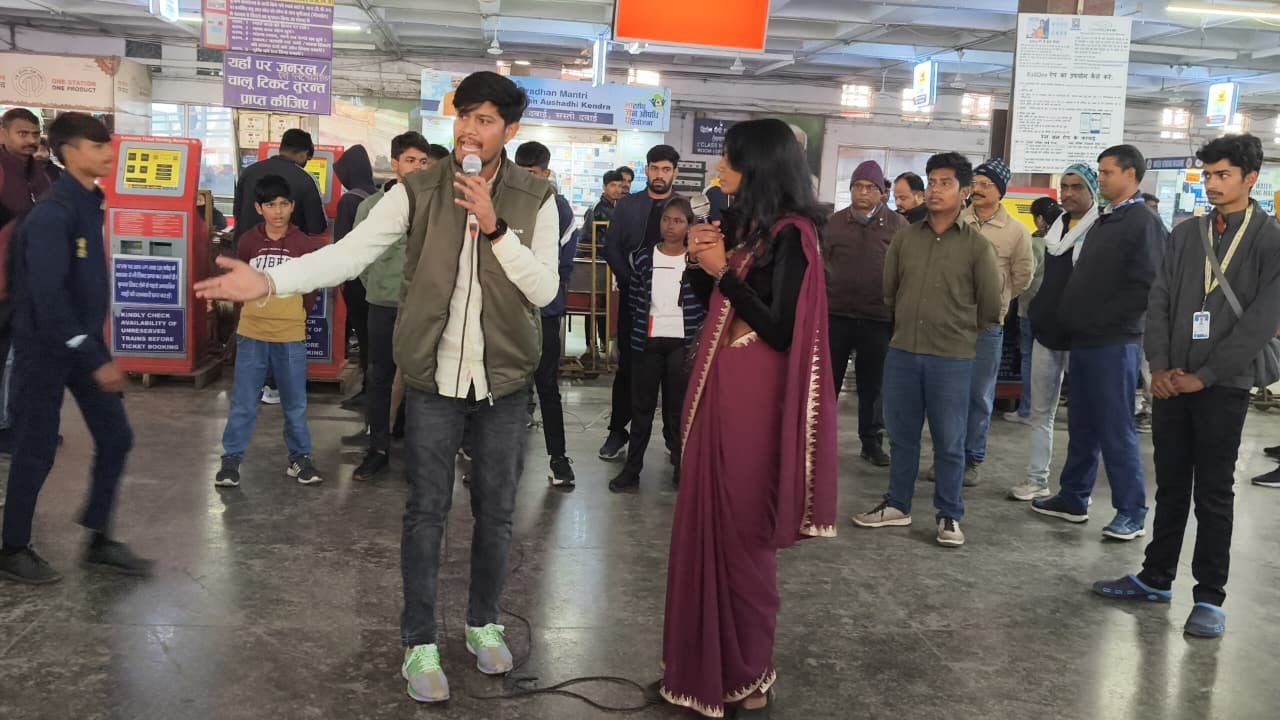 हिंदी समाचार |अनारक्षित टिकट पर विशेष...