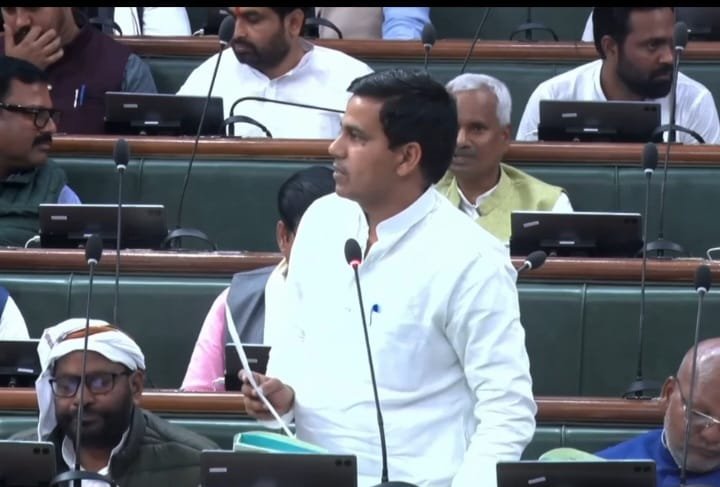 हिंदी समाचार | रेलवे ओवरब्रिज बनाने के लिए...