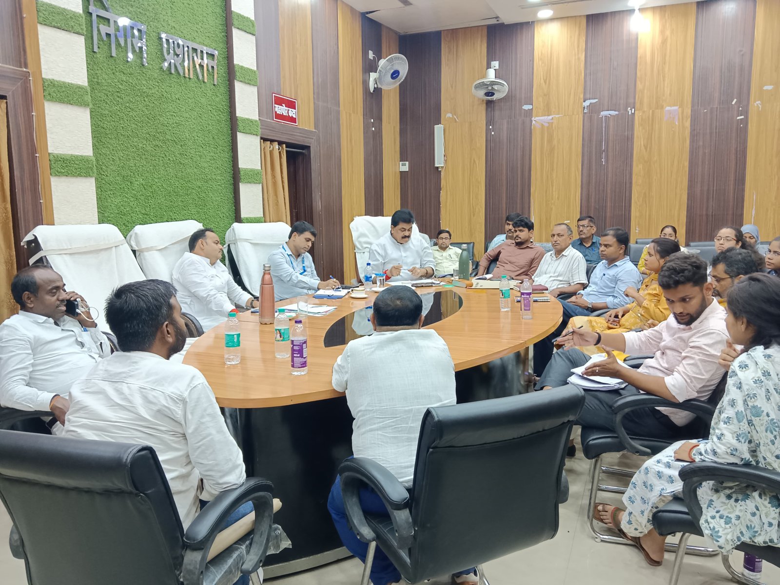 हिंदी समाचार | लाखों श्रद्धालुओं के स्वागत...