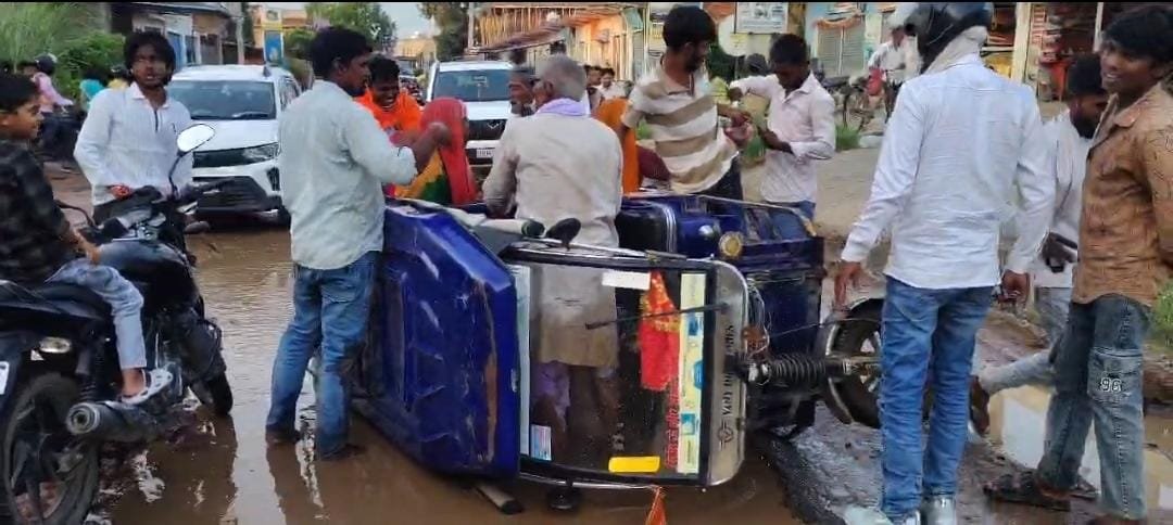 हिंदी समाचार | कुदरा भभुआं रोड पेट्रोल पंप...