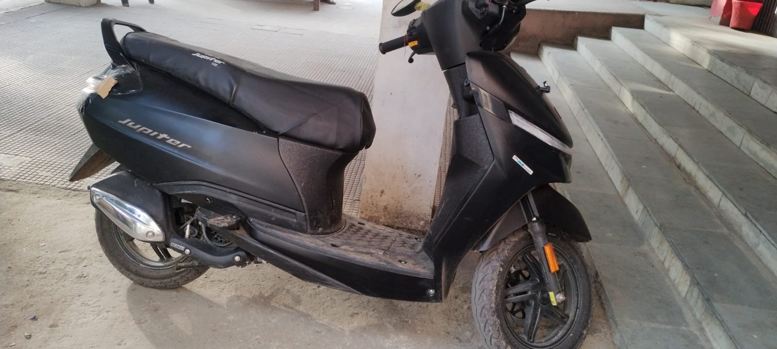 हिंदी समाचार |82,620 लीटर शराब के साथ दो स्कूटी...