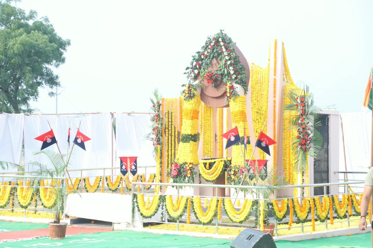 हिंदी समाचार | शहीद दिवस पर वीर शहीदों को...