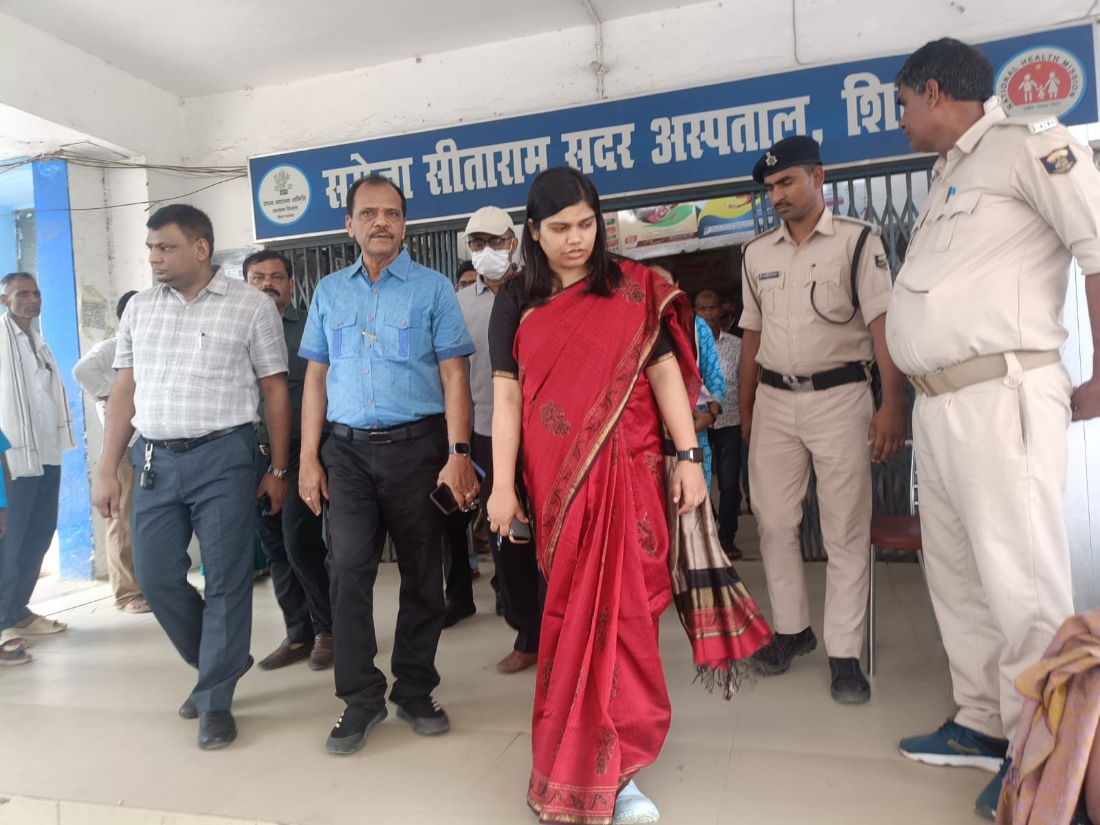 हिंदी समाचार | डीएम प्रतिभा रानी ने सरोजा...