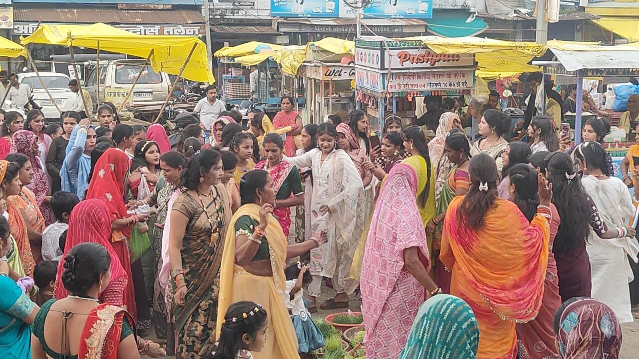 हिंदी समाचार | तलेन में धूम धाम से मनाया गया...