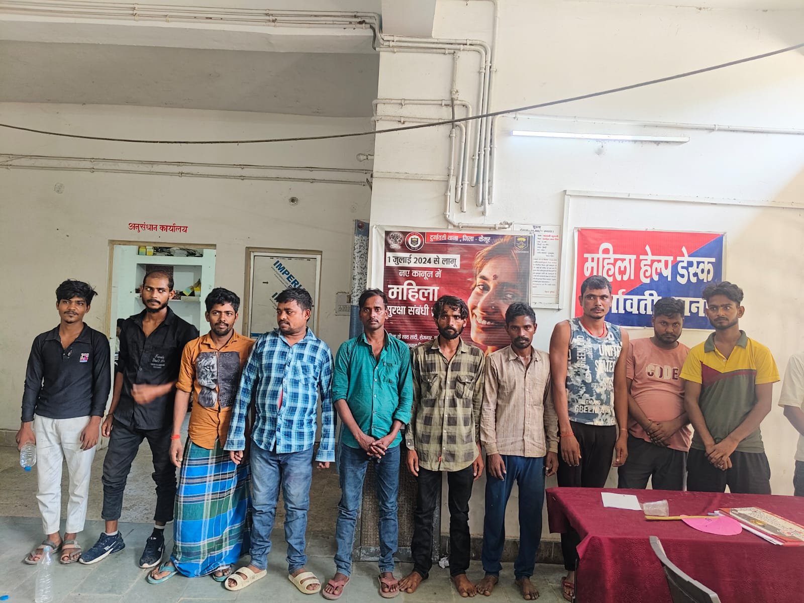 हिंदी समाचार | शराब सेवन के मामले में 11 लोगो...