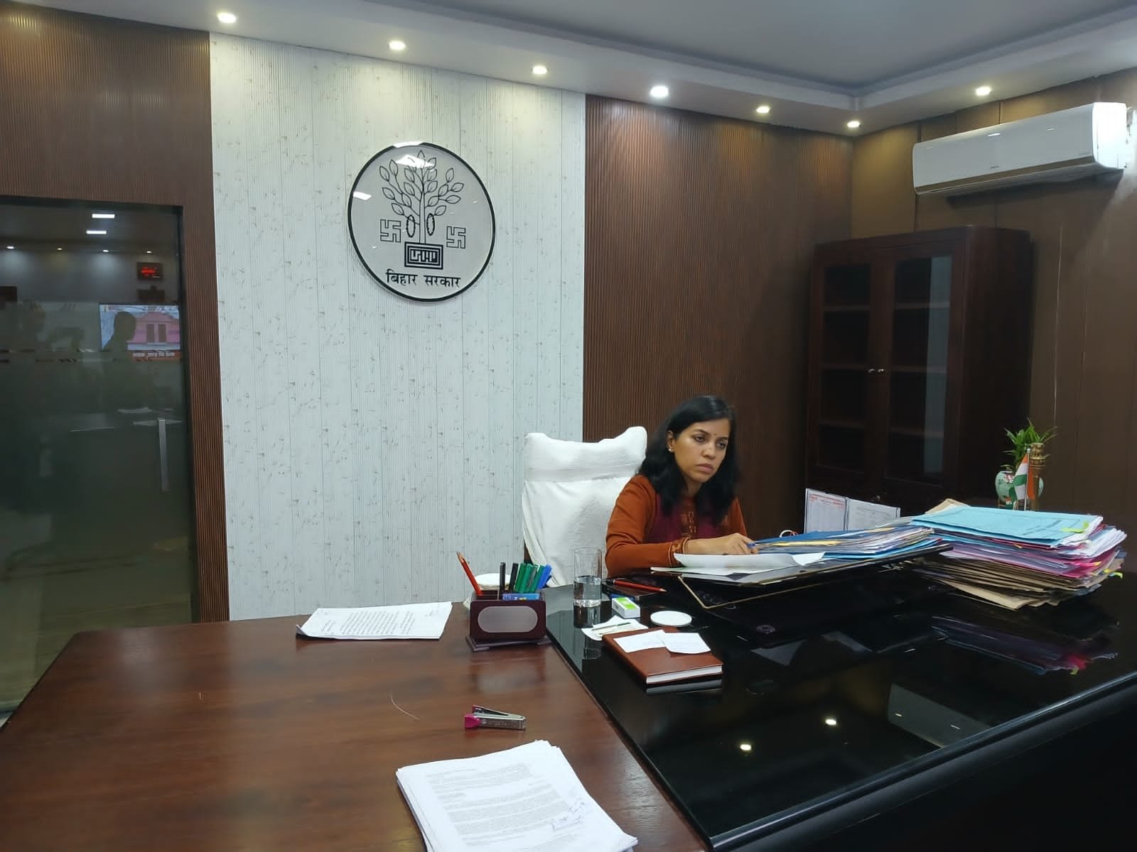 हिंदी समाचार | डीएम ने की 18 द्वितीय अपील...