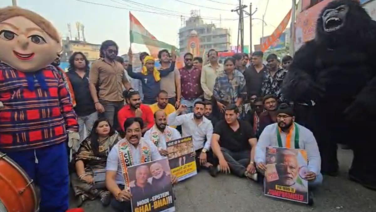 हिंदी समाचार | कल्याण में एपस्टीन फाइल्स को...