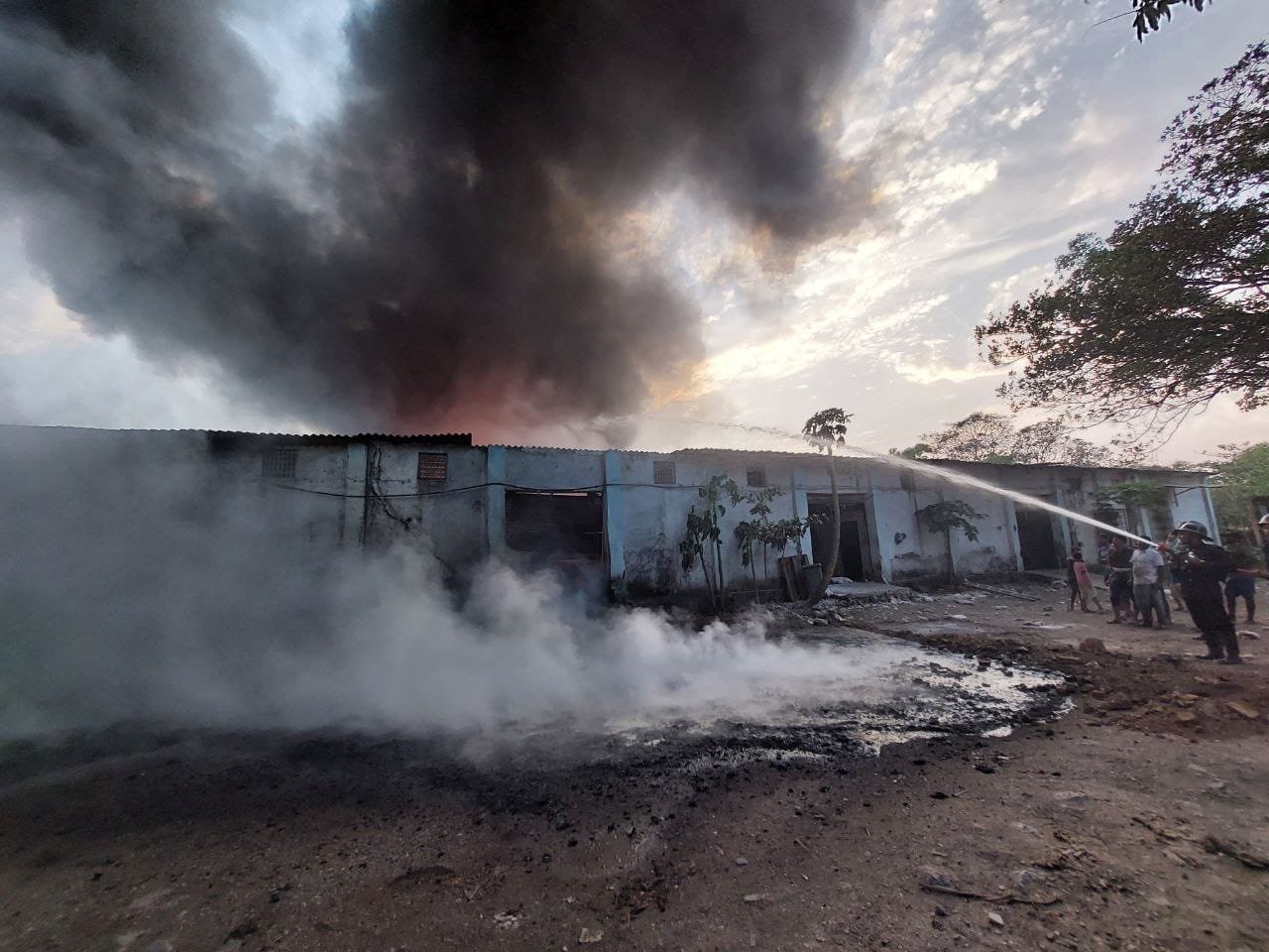 हिंदी समाचार |गोदाम में भीषण आग