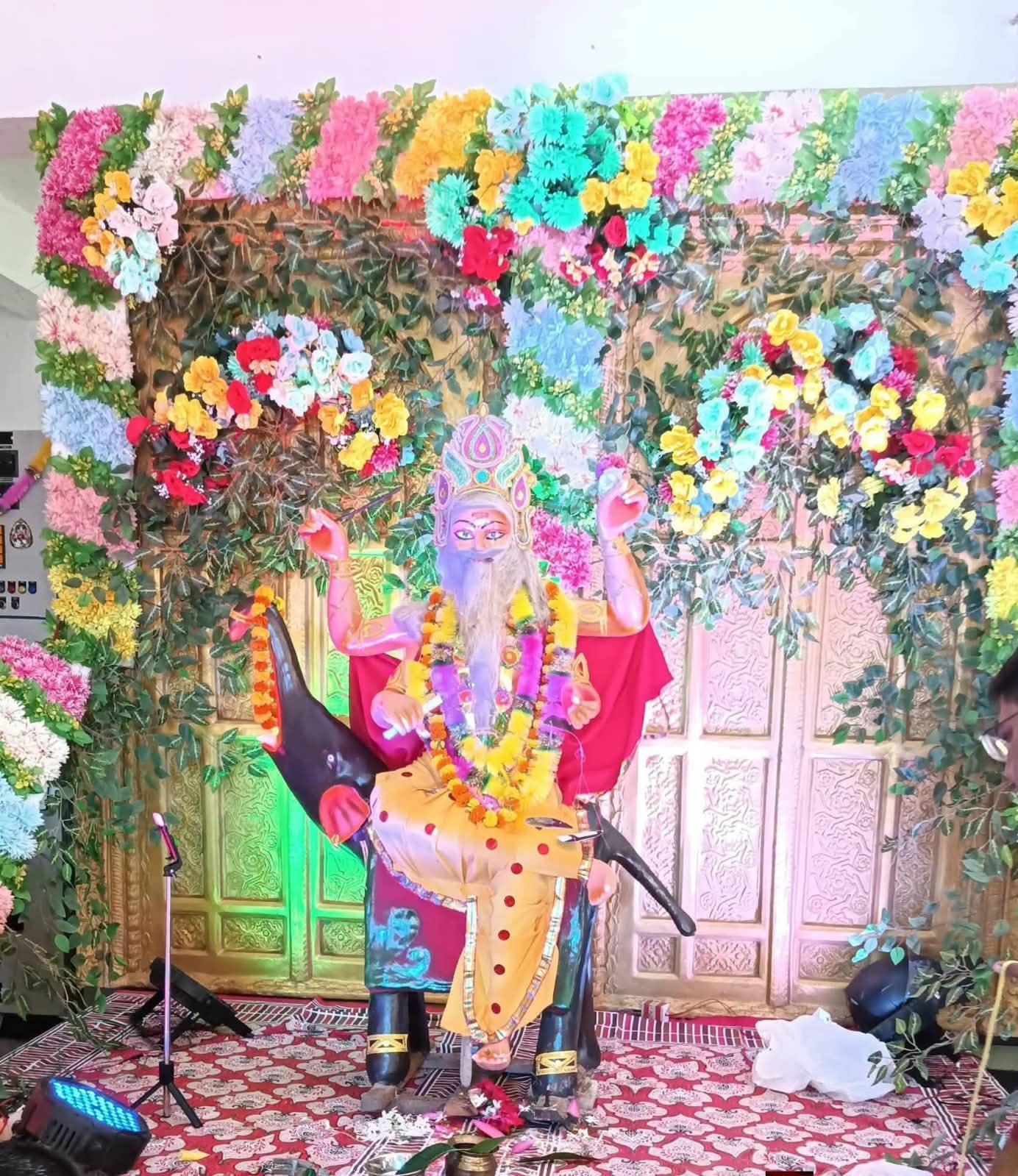 हिंदी समाचार | बाबा विश्वकर्मा की पूजा...