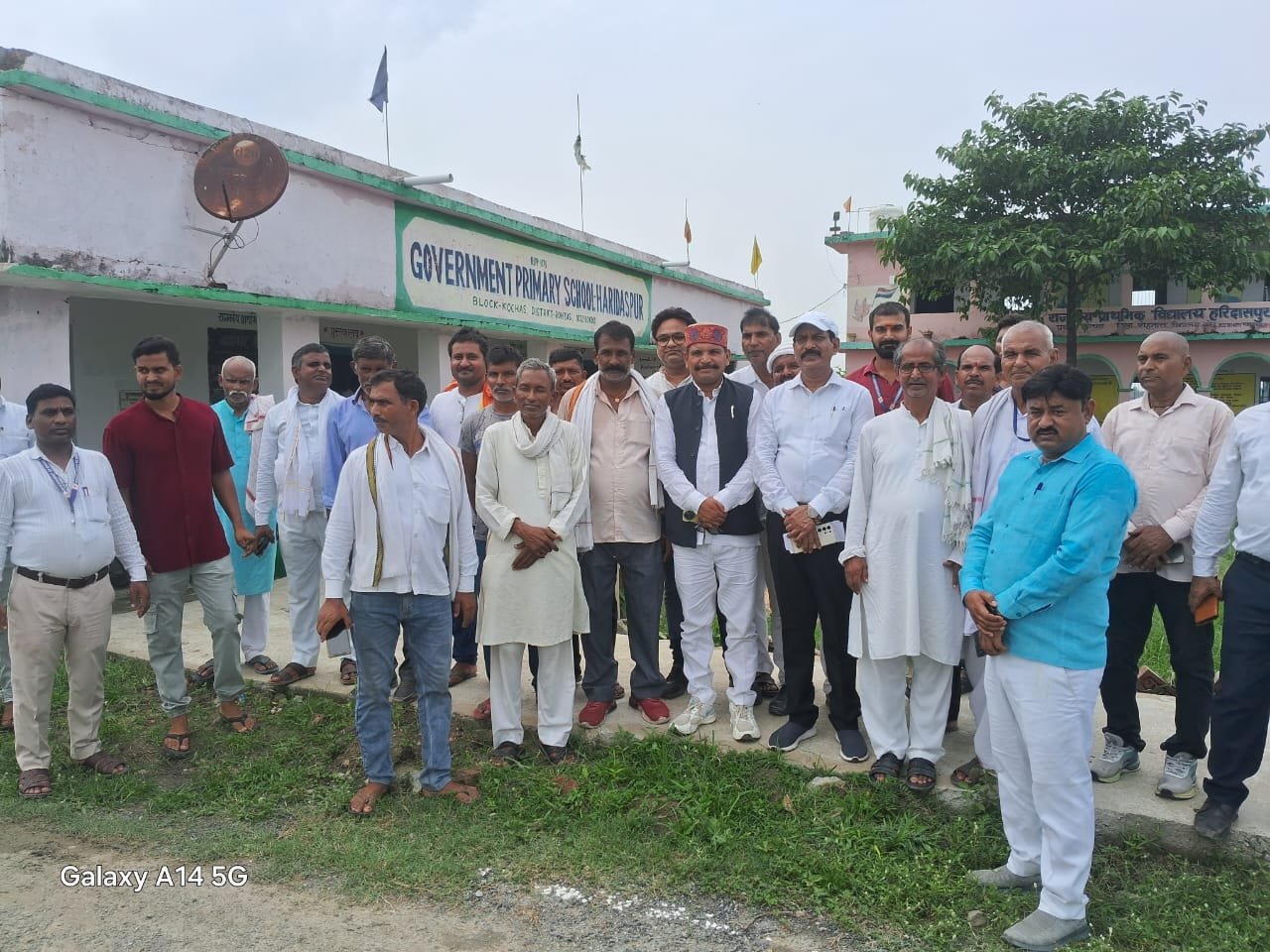 हिंदी समाचार |रिटायर्ड आईएएस ने पूर्व...