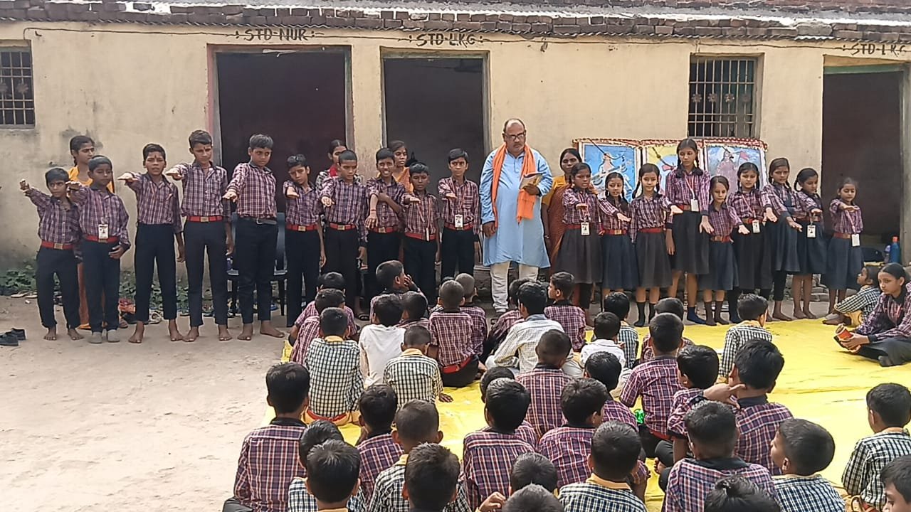 हिंदी समाचार | शिशु भारती सांसद का शपथ ग्रहण,...