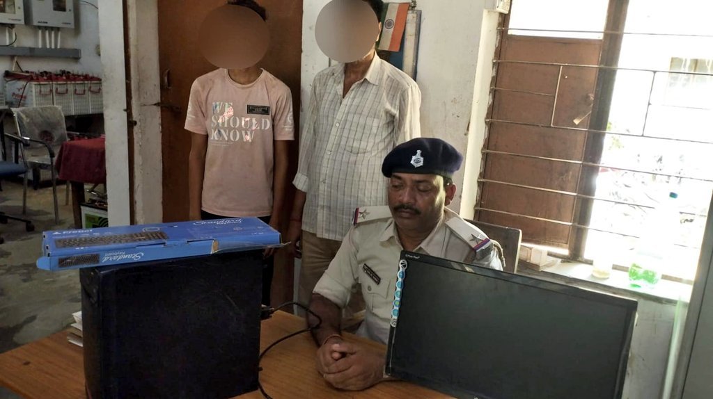 हिंदी समाचार |स्कूल से चोरी हुई कंप्यूटर...