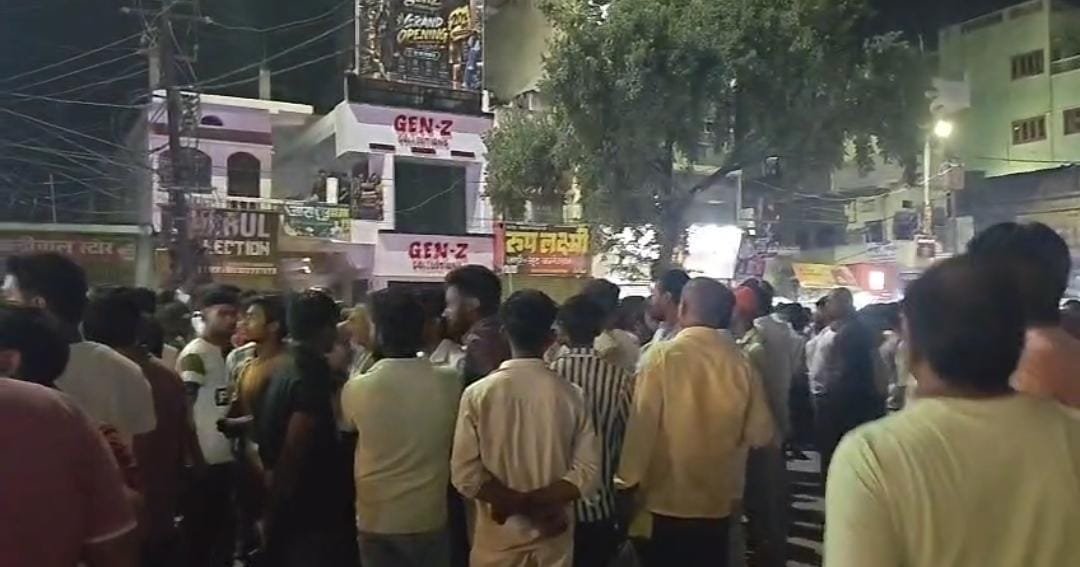 हिंदी समाचार | भभुआं में युवक की चाकू से...