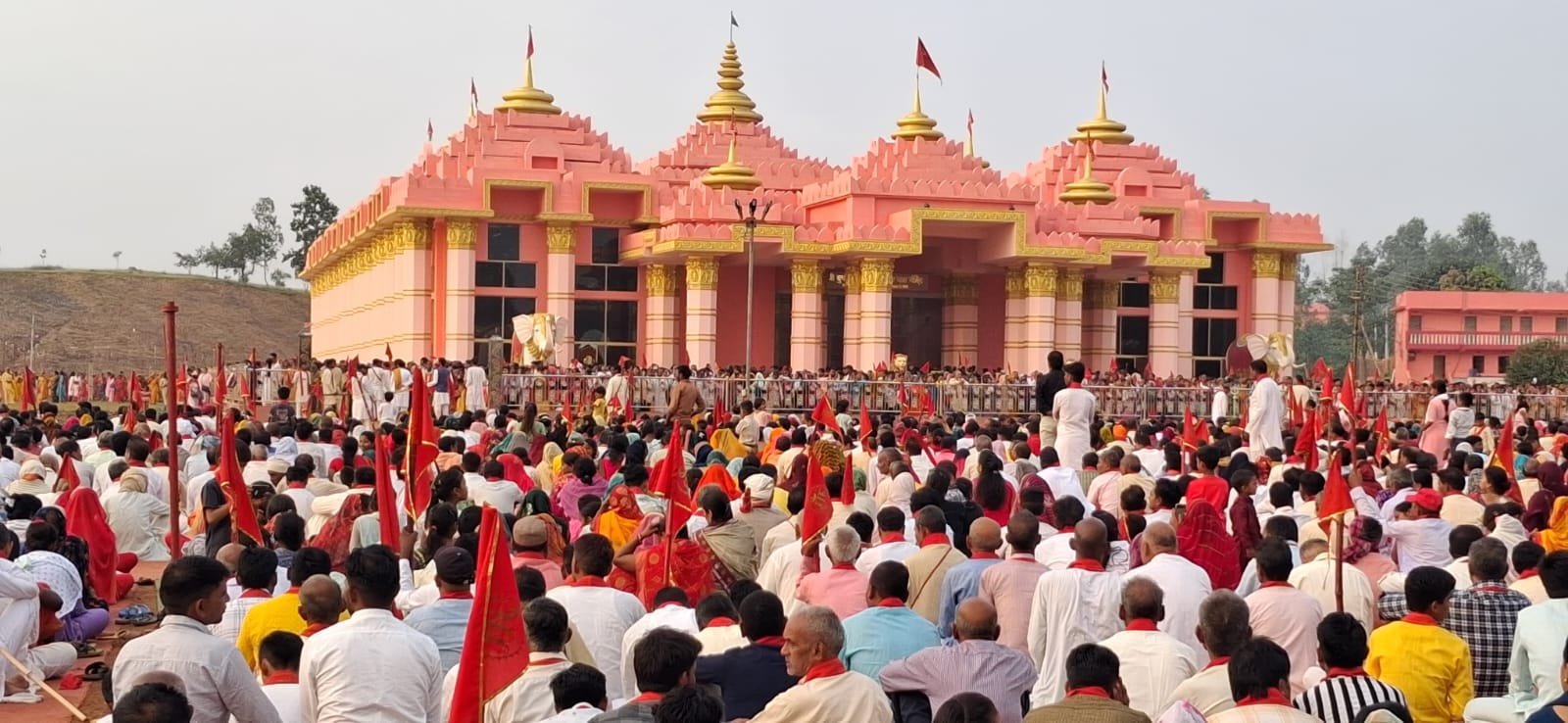 हिंदी समाचार |ये सिद्धाश्रम माँ का आंचल है,...