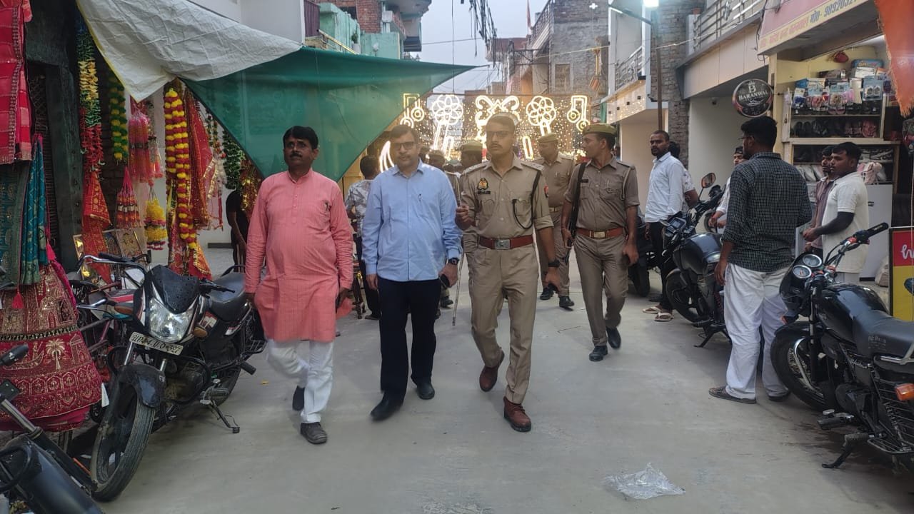 हिंदी समाचार | रामपुर की पुरानी बाजार में...