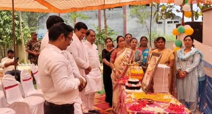 हिंदी समाचार |दुर्गावती में कस्तूरबा गांधी...