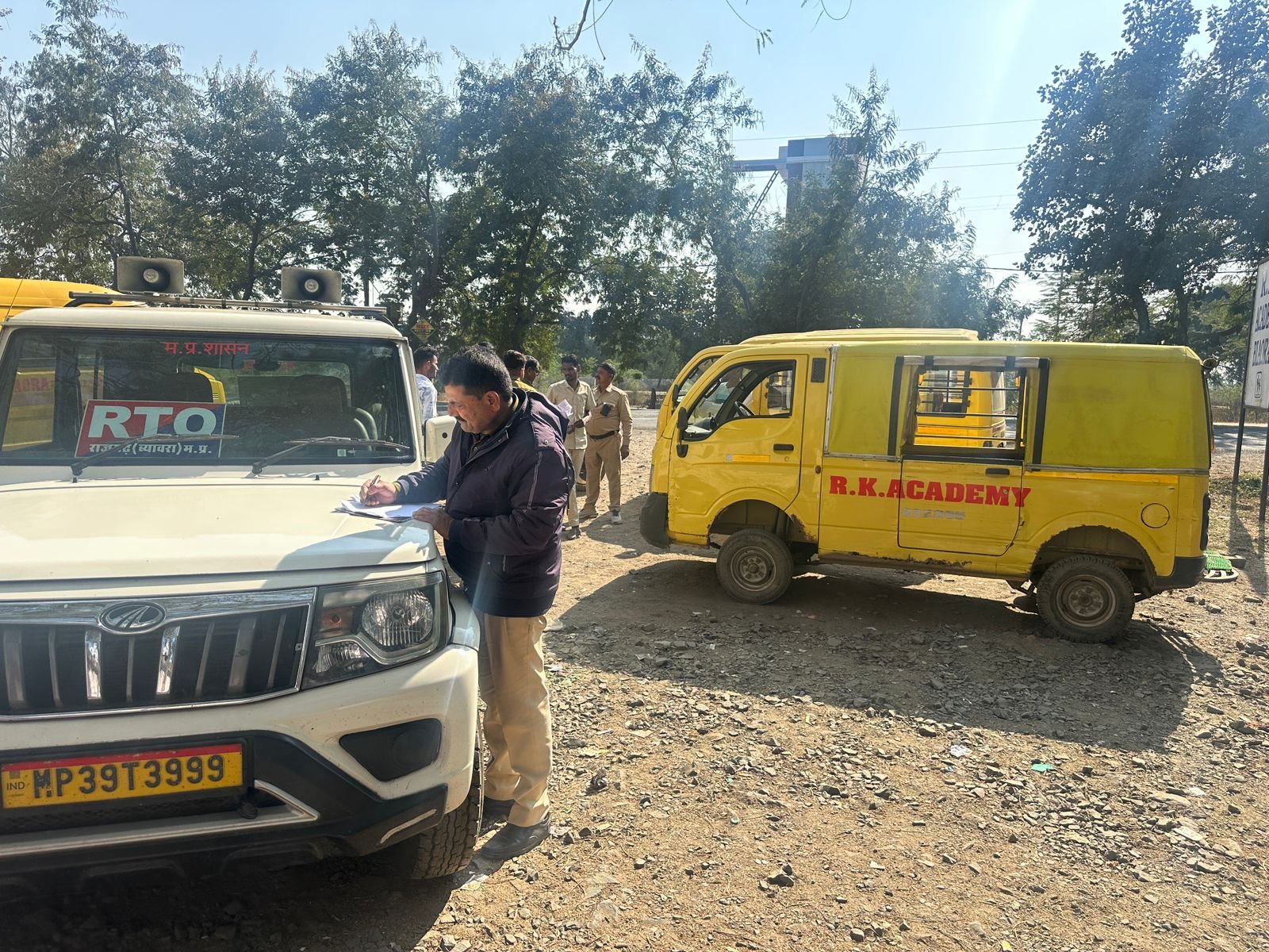 हिंदी समाचार |स्कूल बसों की जांच में सख्ती,...