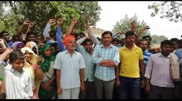 हिंदी समाचार |ग्रामीणों ने ग्रामप्रधान...