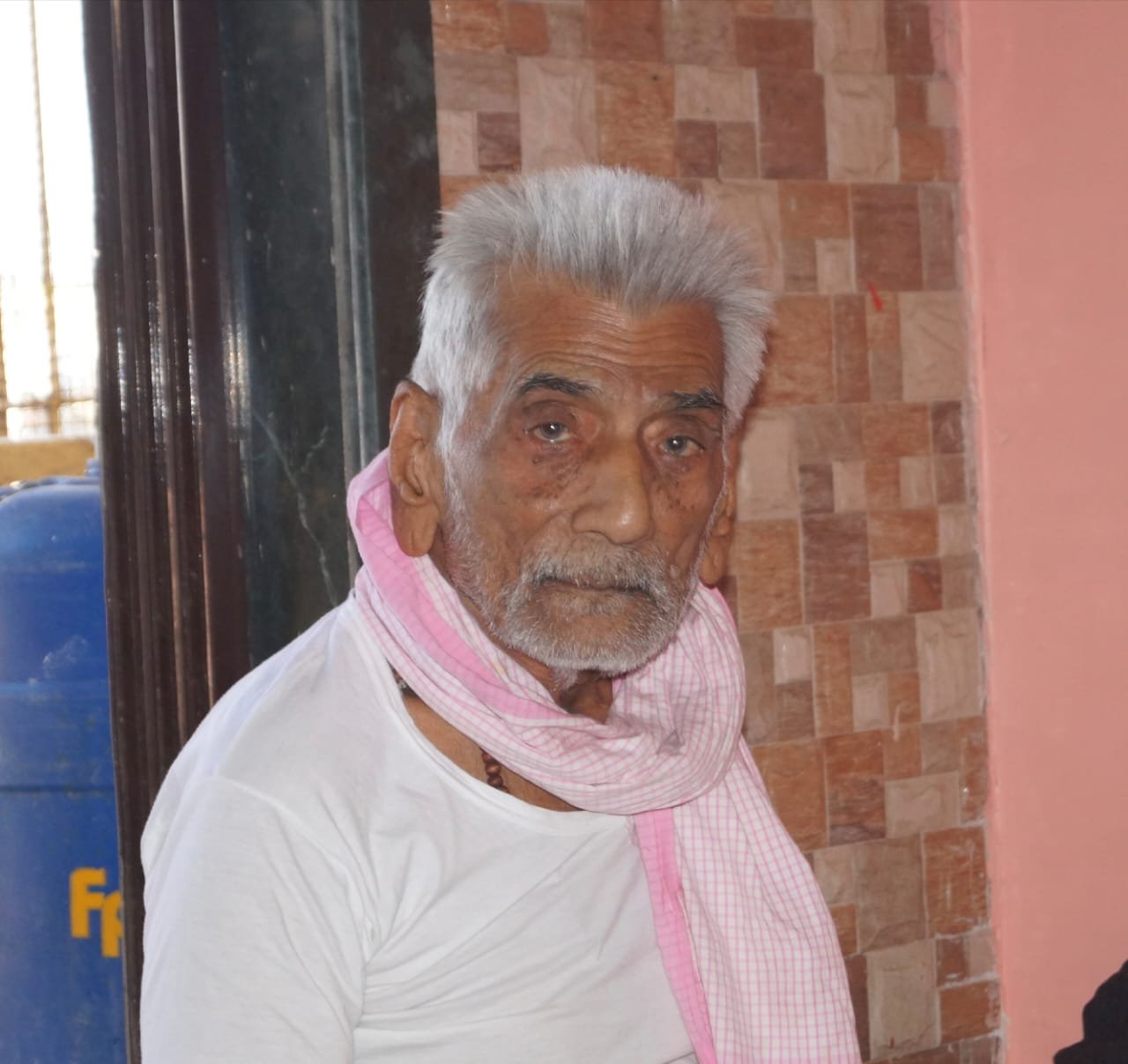 हिंदी समाचार |104 वर्षीय दादा जी ने कोरोना को...