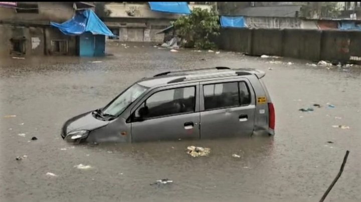 हिंदी समाचार |लगातार बरसात से जनजीवन अस्त...