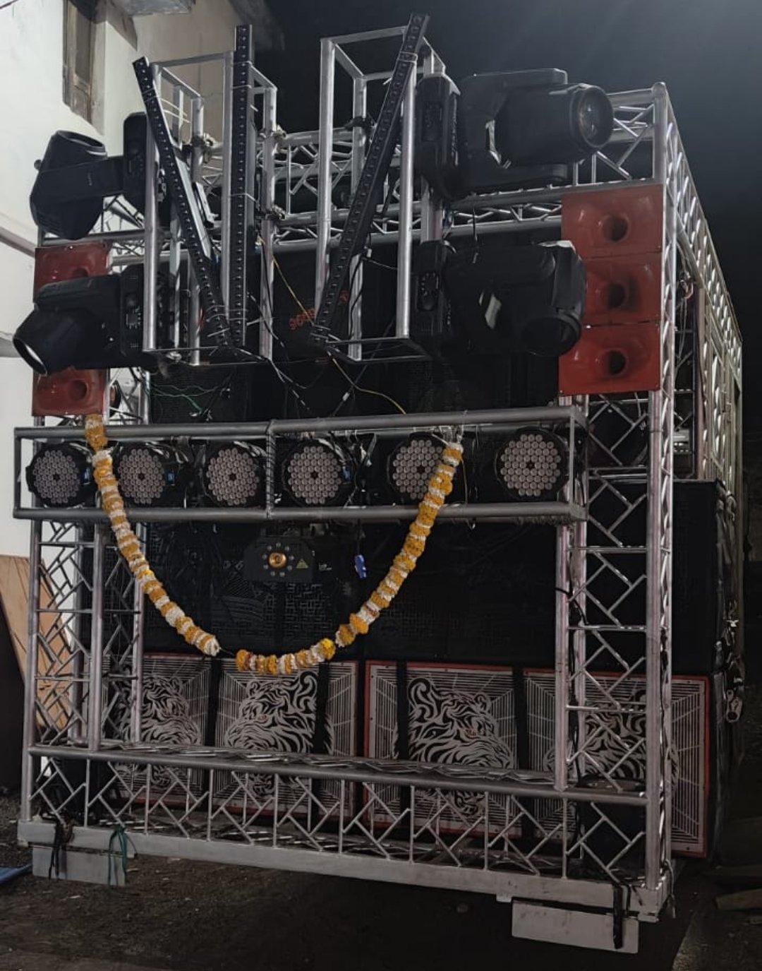 हिंदी समाचार | तेज आवाज में डीजे बजाने वालों...