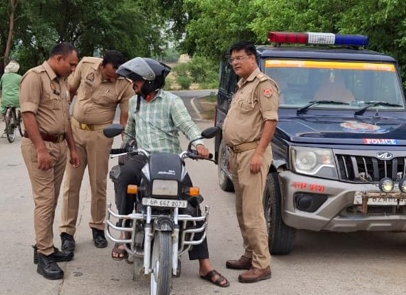 हिंदी समाचार | भदोही सीमा पर रामपुर पुलिस का...