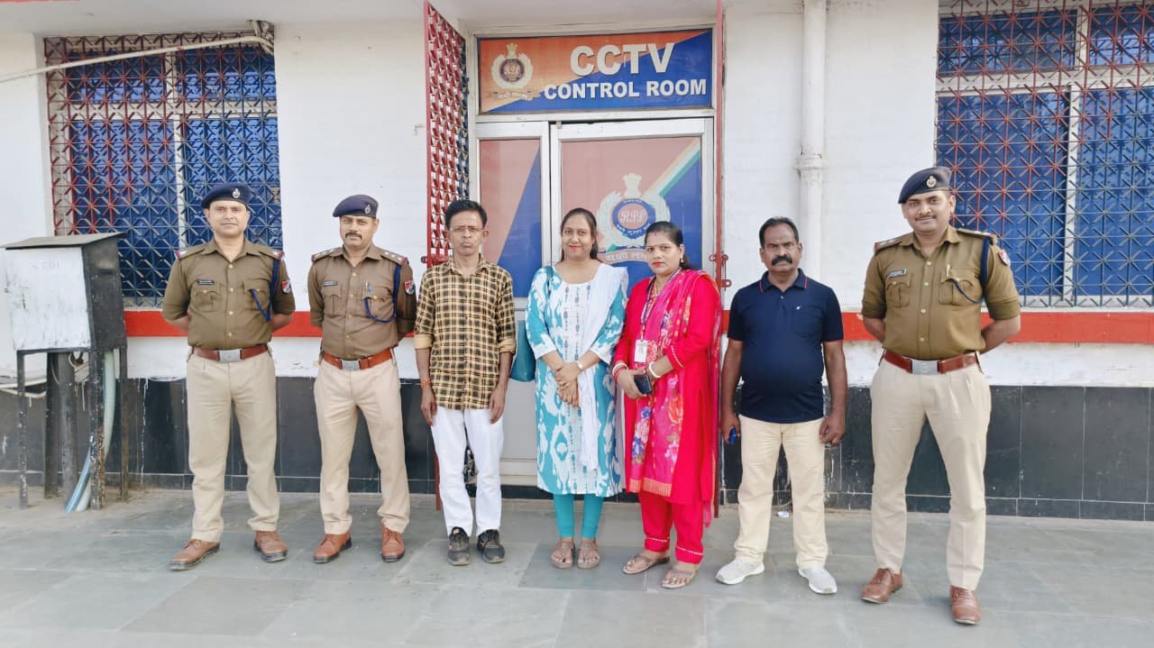 हिंदी समाचार | सासाराम रेलवे स्टेशन पर चलाया...