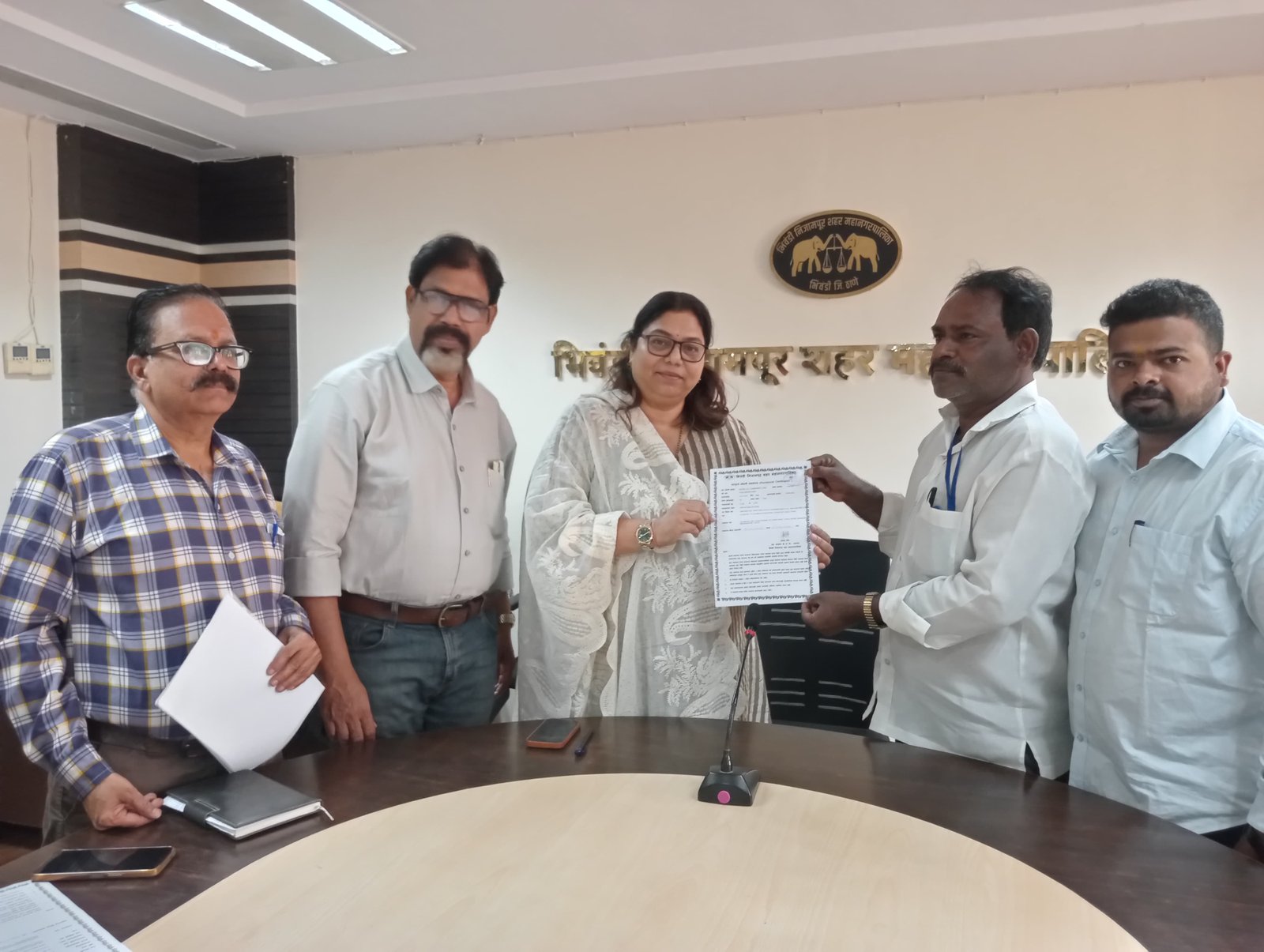 हिंदी समाचार |भिवंडी में फेरीवालों को...