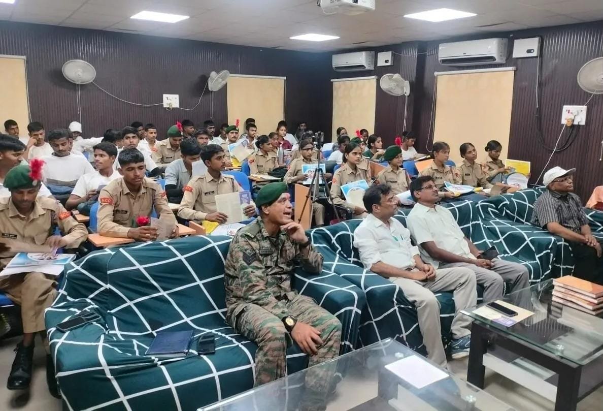 हिंदी समाचार | एनसीसी कैडेटों को एचआईवी-एड्स...