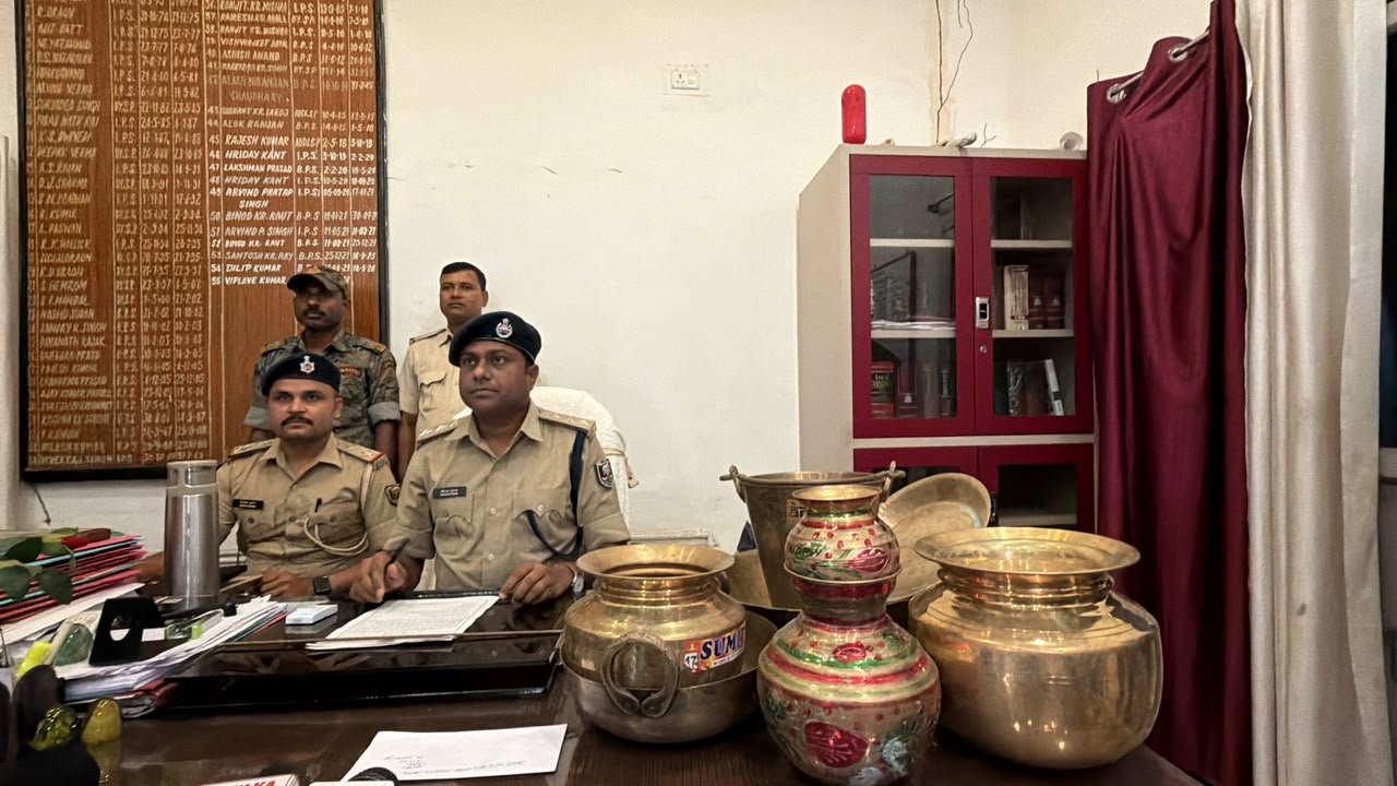 हिंदी समाचार | बंद घर का ताला तोड चोरी करने...