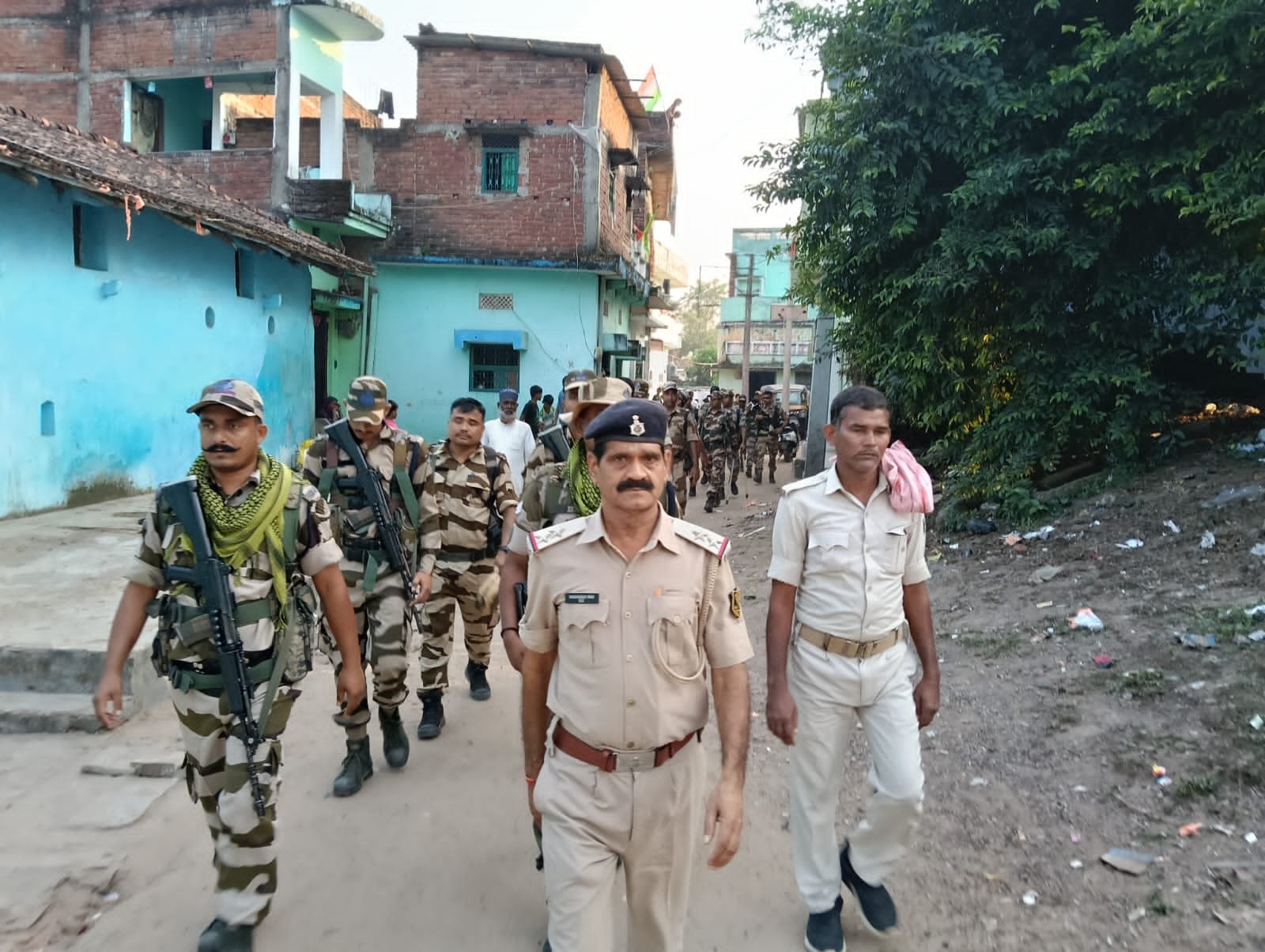 हिंदी समाचार |केंद्रीय पुलिस ने फ्लैग मार्च...