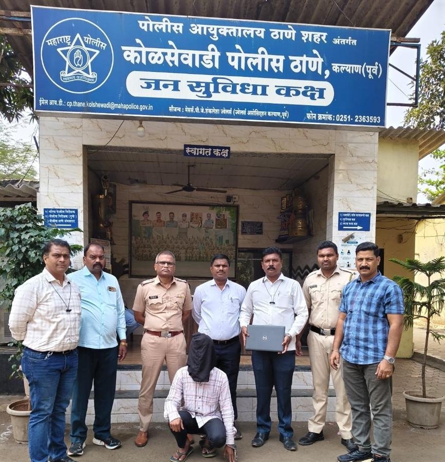 हिंदी समाचार | कल्याण पूर्व में कारों के...