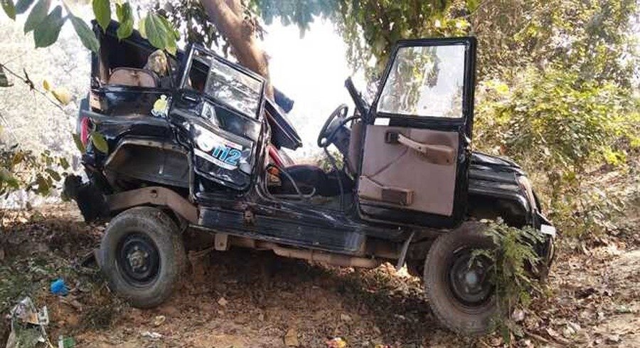 हिंदी समाचार |अज्ञात वाहन ने पीआरवी को मारी...