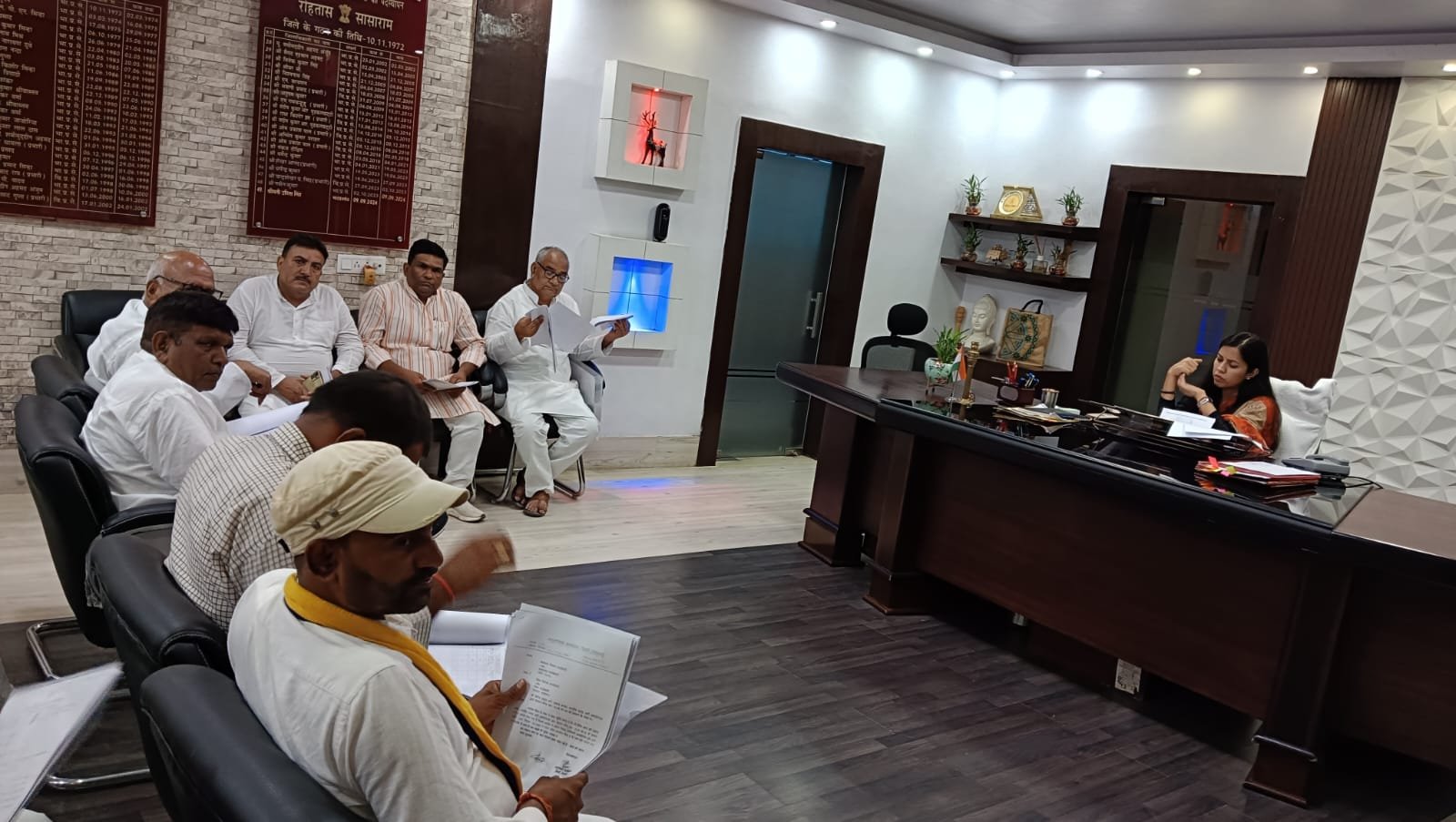 हिंदी समाचार |जिला निर्वाचन पदाधिकारी ने...