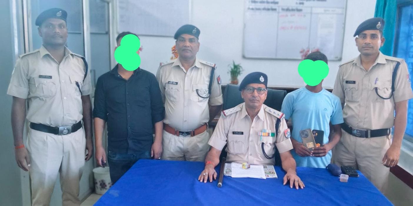 हिंदी समाचार | नकली टीटीई बनकर यात्रियों को...