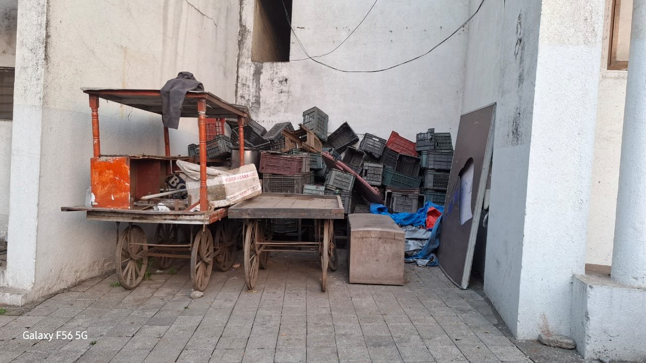 हिंदी समाचार |मुख्यालय में भंगार के बढ़ते...