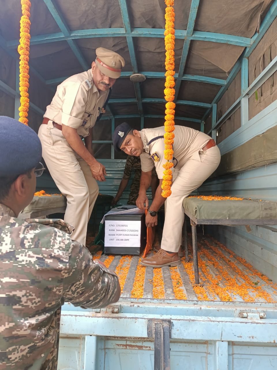 हिंदी समाचार |घायल सीआरपीएफ जवान की इलाज के...