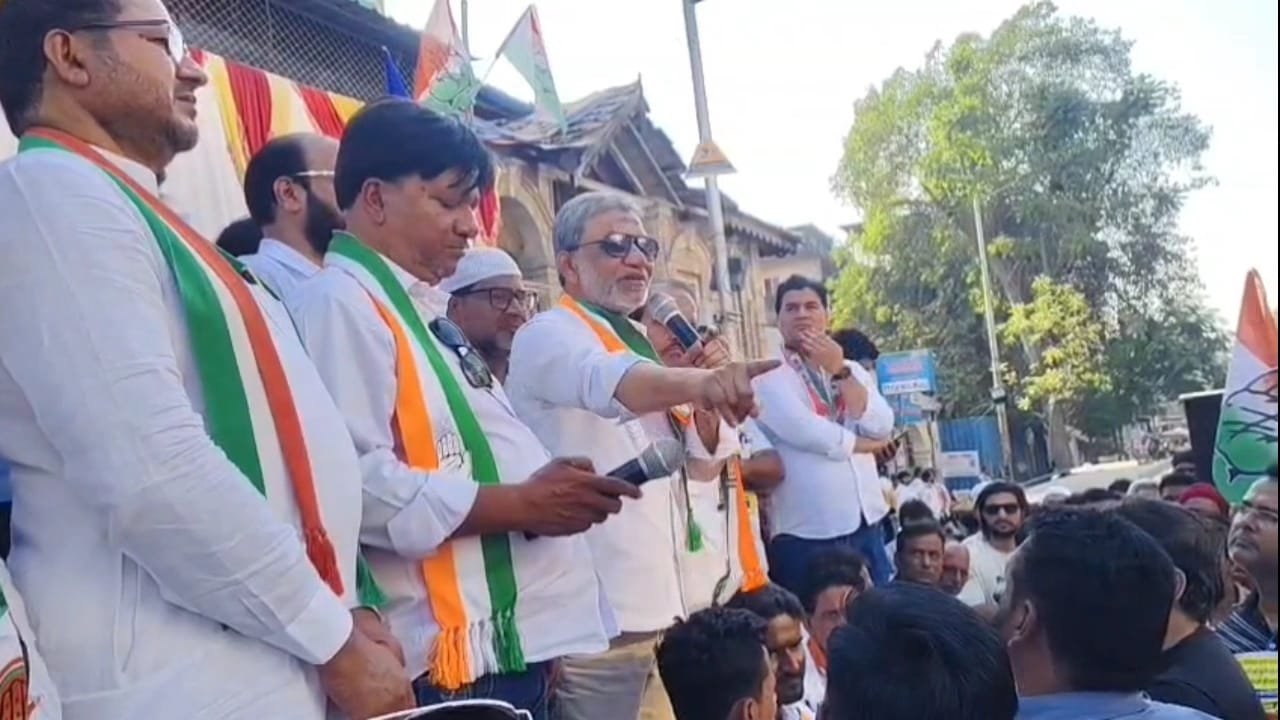 हिंदी समाचार |सड़क चौड़ीकरण के विरोध में...