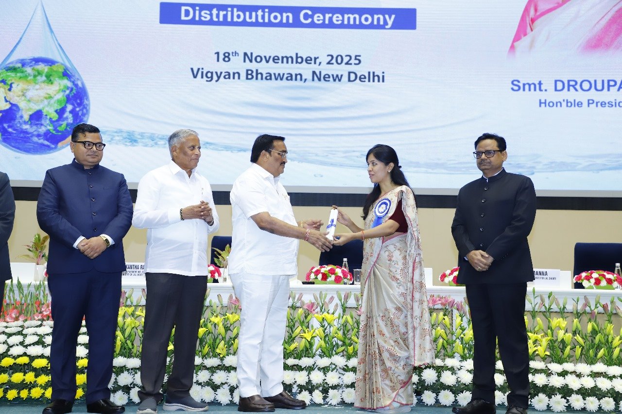 हिंदी समाचार |डीएम रोहतास को छठे राष्ट्रीय...