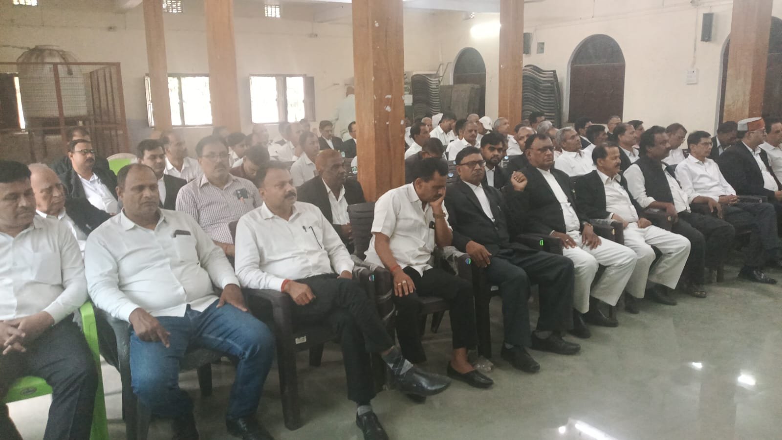 हिंदी समाचार | अधिवक्ता  के निधन पर जिला...