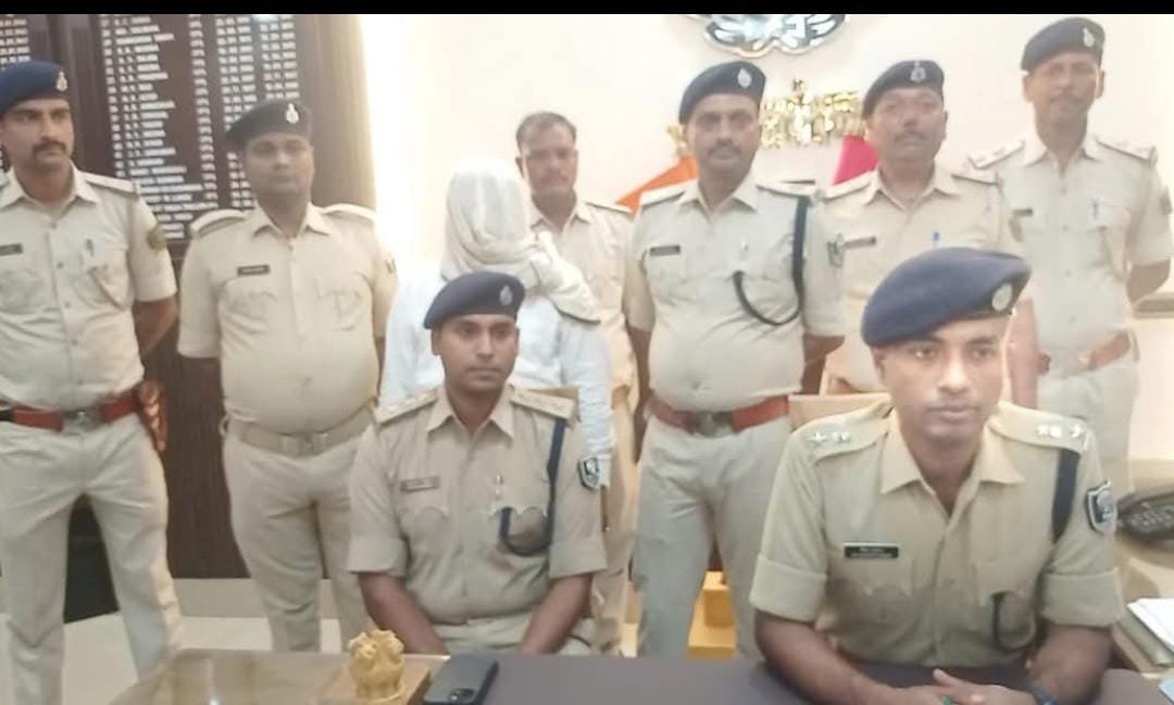 हिंदी समाचार |टॉप-10 अपराधियों की सूची में...