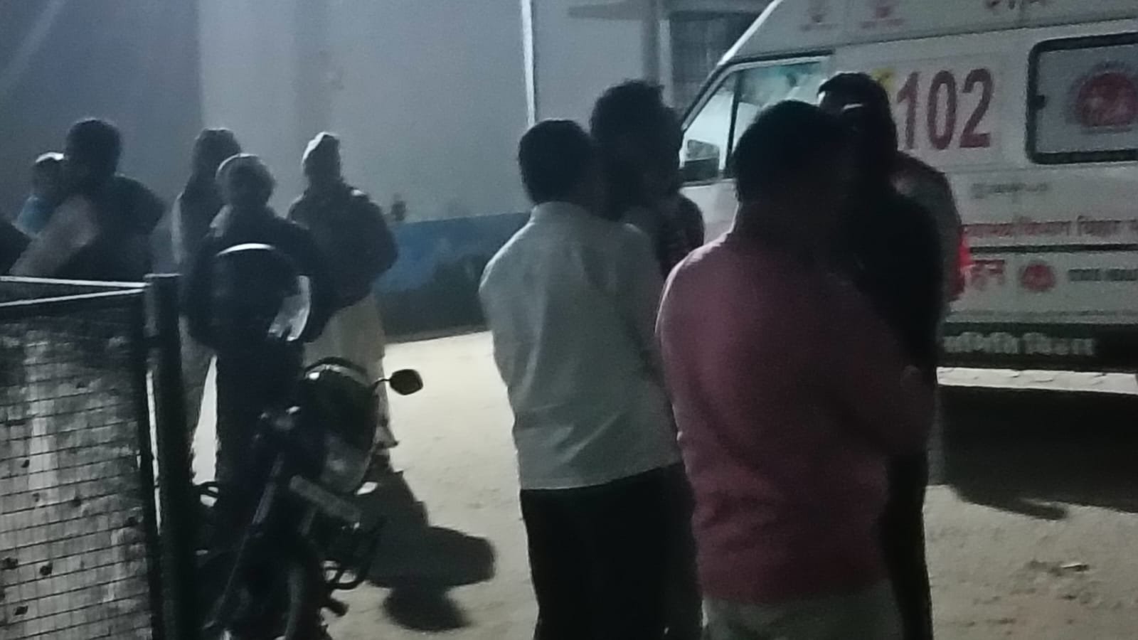 हिंदी समाचार | दो बाइकों की आमने-सामने टक्कर...