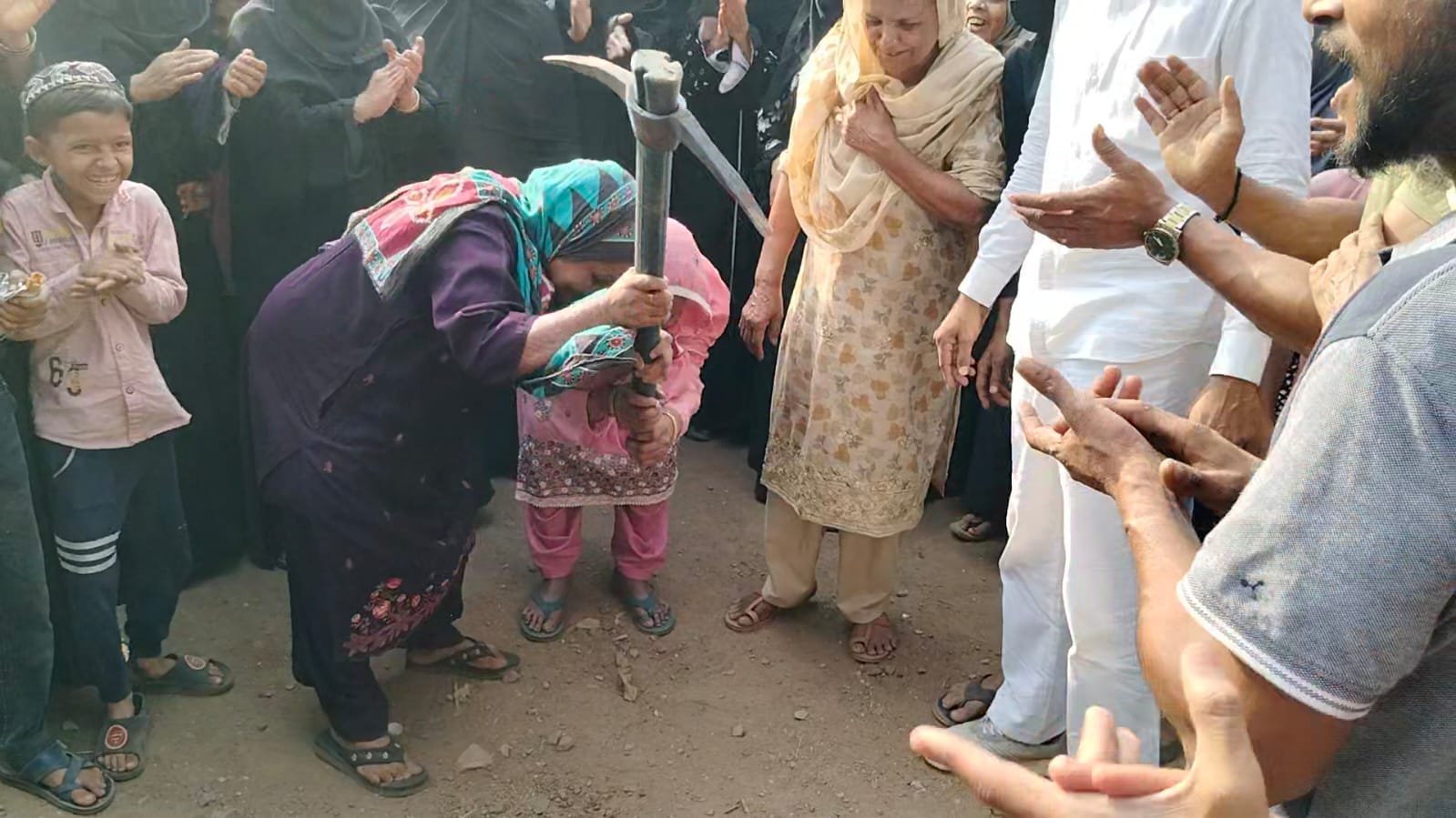 हिंदी समाचार | कुंआ खोदो, पानी पियो’ आंदोलन...