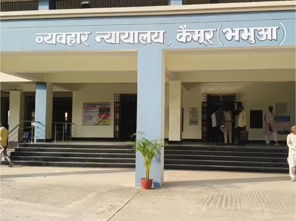 हिंदी समाचार |गाड़ी से धक्का मारने के बाद एक...