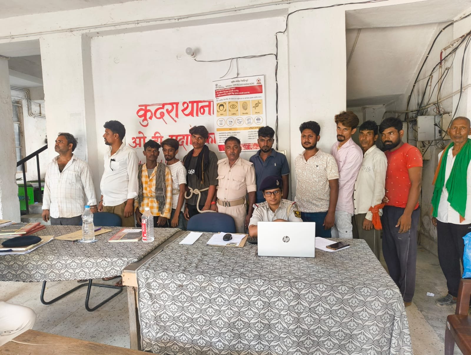 हिंदी समाचार | कुदरा पुलिस की नशे के विरुद्ध...