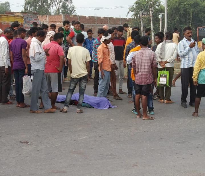 हिंदी समाचार |सड़क दुर्घटना में एक की मौत एक...