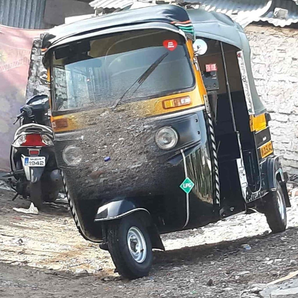 हिंदी समाचार |दिनदहाड़े प्रतिबंधित गुटखे...