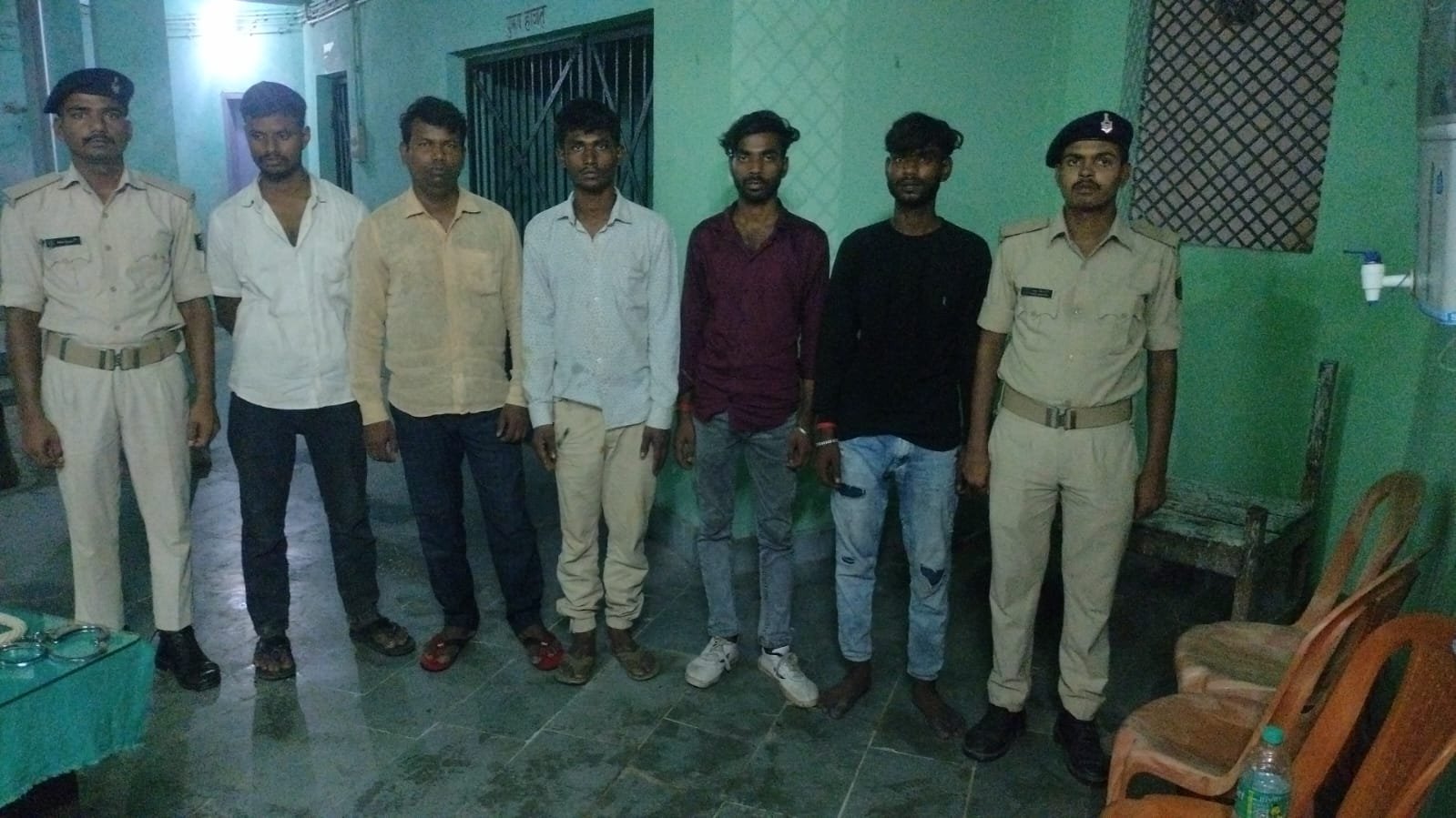 हिंदी समाचार | बेलांव थाने के पुलिस ने वाहन...