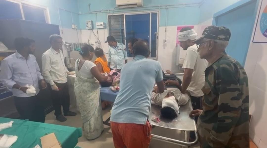 हिंदी समाचार | कुदरा में दो बाइकों की...