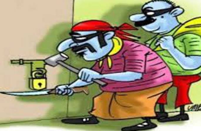 हिंदी समाचार |चोपन नगर में चोरों का आतंक...